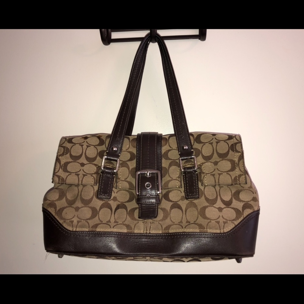 Coach Signature purse
